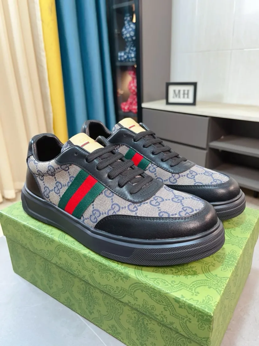 Men's shoes 💰400🌹🌹GUCCI [Gucci] New high-end brand of men's shoes, the latest fashionable casual men's shoes, trendy and versatile style, relaxed and sporty style, uppers imported from Italy, first-layer cowhide, genuine leather lining and ultra-fine workmanship. Original personalized fashionable rubber wear-resistant outsole, light and comfortable on the foot, size 38-44